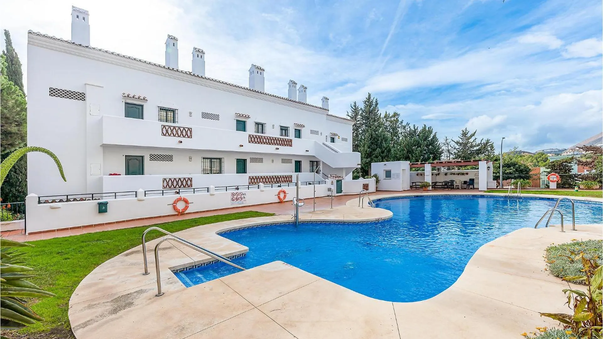 Lovely Apartment In Benalmadena With Kitchen